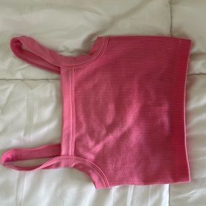 Super cute super comfortable crop top pink got it from Cotton on